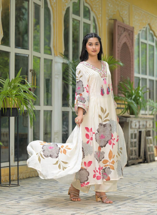 off white V neck suit